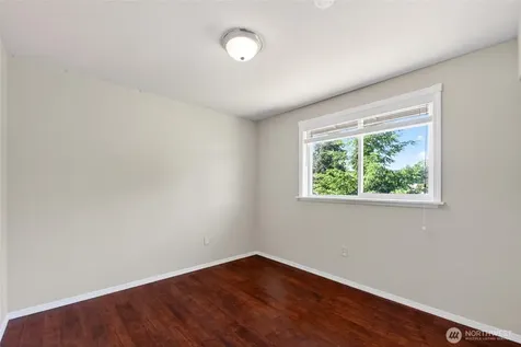 7106 190th Street Ct E Puyallup WA 98375