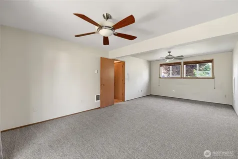 7106 190th Street Ct E Puyallup WA 98375