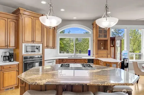 22410 Mcmurray Shore Drive Mount Vernon WA 98274