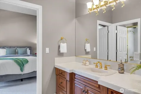 22410 Mcmurray Shore Drive Mount Vernon WA 98274