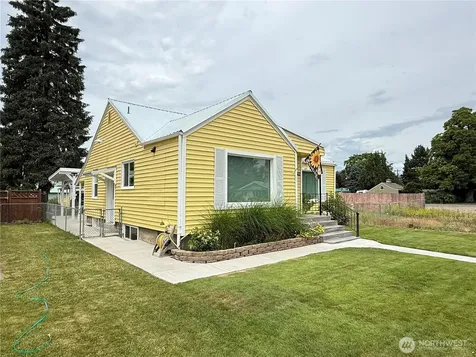 312 S Ash Street Omak WA 98841