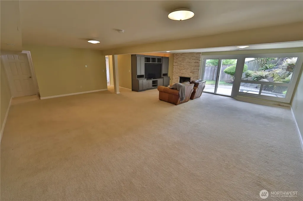 1330 176th Avenue NE Bellevue WA 98008