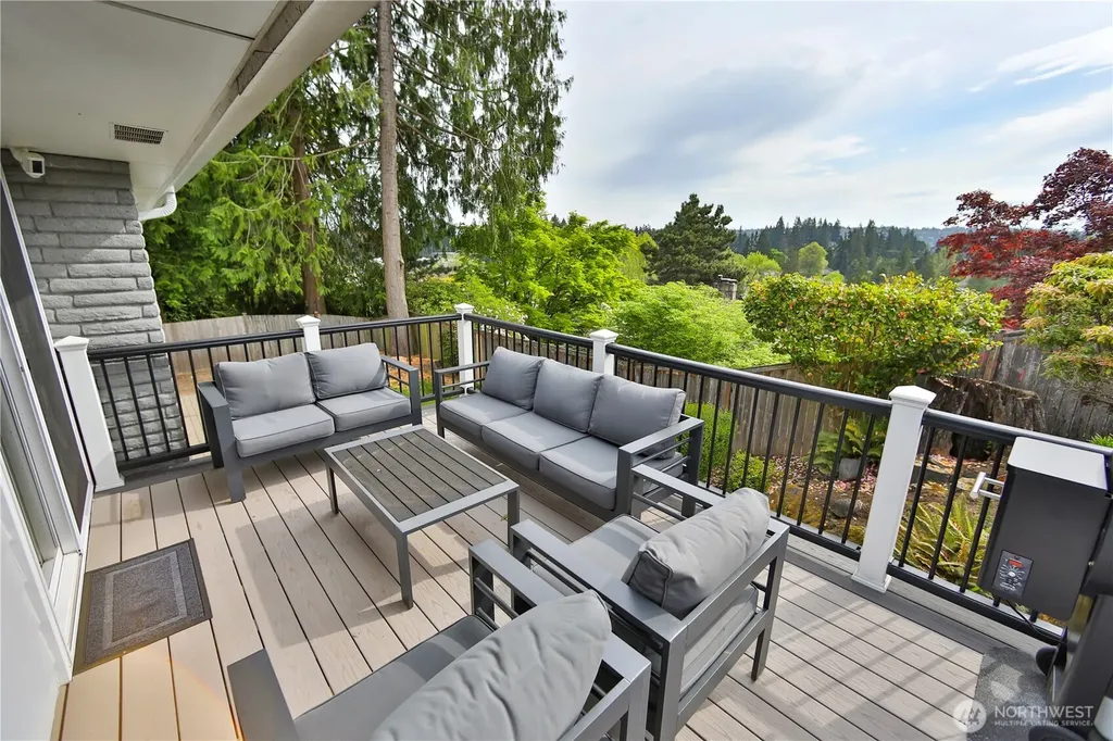 1330 176th Avenue NE Bellevue WA 98008