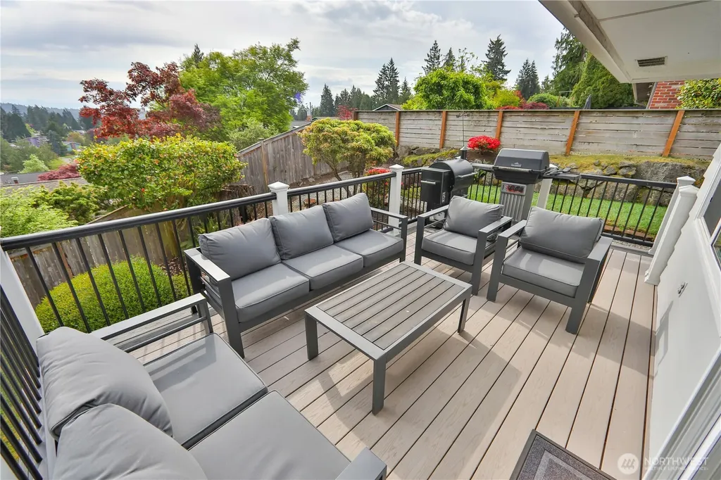 1330 176th Avenue NE Bellevue WA 98008
