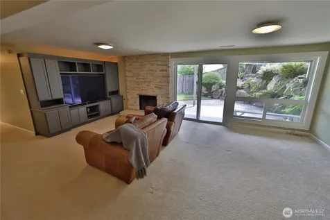 1330 176th Avenue NE Bellevue WA 98008