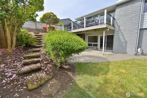 1330 176th Avenue NE Bellevue WA 98008