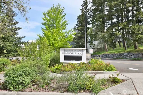 1330 176th Avenue NE Bellevue WA 98008