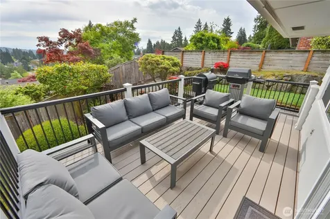 1330 176th Avenue NE Bellevue WA 98008