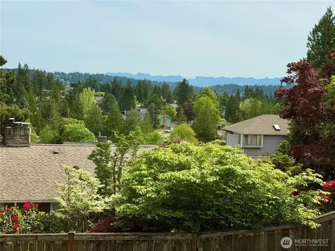 1330 176th Avenue NE Bellevue WA 98008