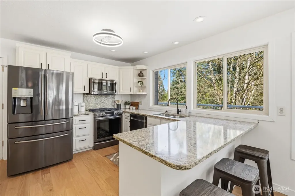 16018 36th Avenue NE Lake Forest Park WA 98155