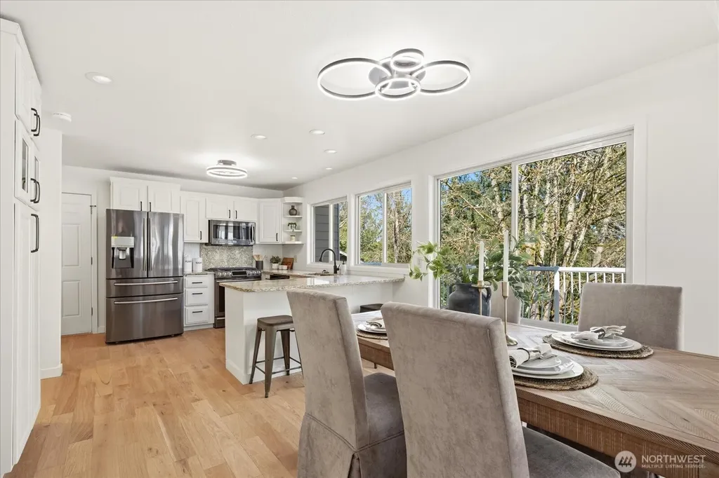 16018 36th Avenue NE Lake Forest Park WA 98155