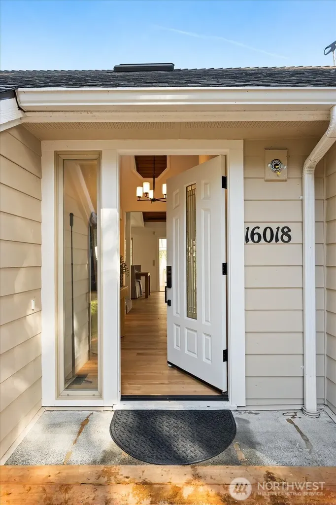 16018 36th Avenue NE Lake Forest Park WA 98155