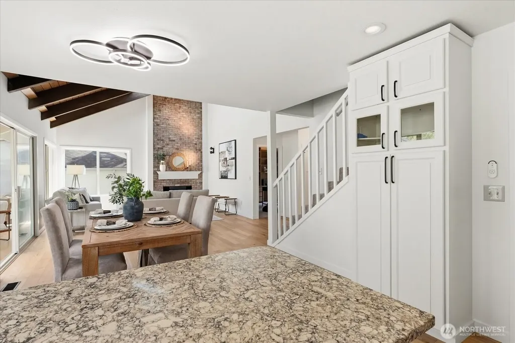 16018 36th Avenue NE Lake Forest Park WA 98155