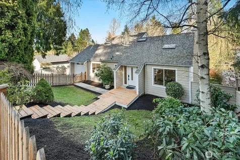 16018 36th Avenue NE Lake Forest Park WA 98155