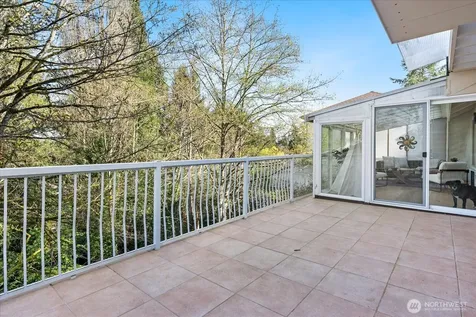 16018 36th Avenue NE Lake Forest Park WA 98155