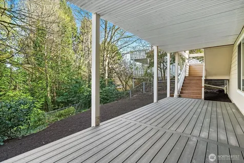 16018 36th Avenue NE Lake Forest Park WA 98155