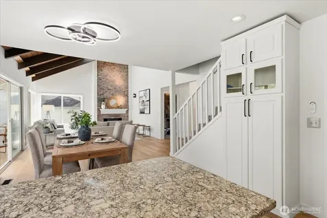 16018 36th Avenue NE Lake Forest Park WA 98155