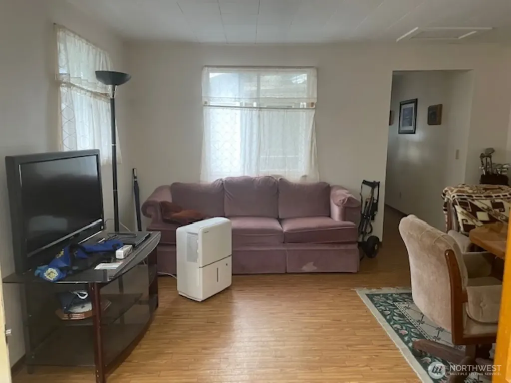 2404 Bay Avenue Ocean Park WA 98640