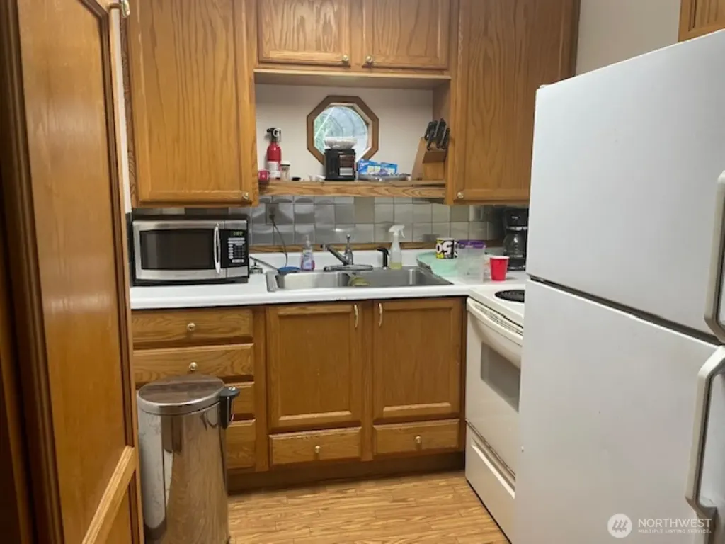 2404 Bay Avenue Ocean Park WA 98640