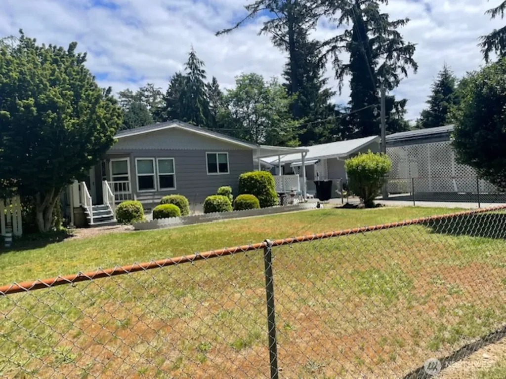 2404 Bay Avenue Ocean Park WA 98640