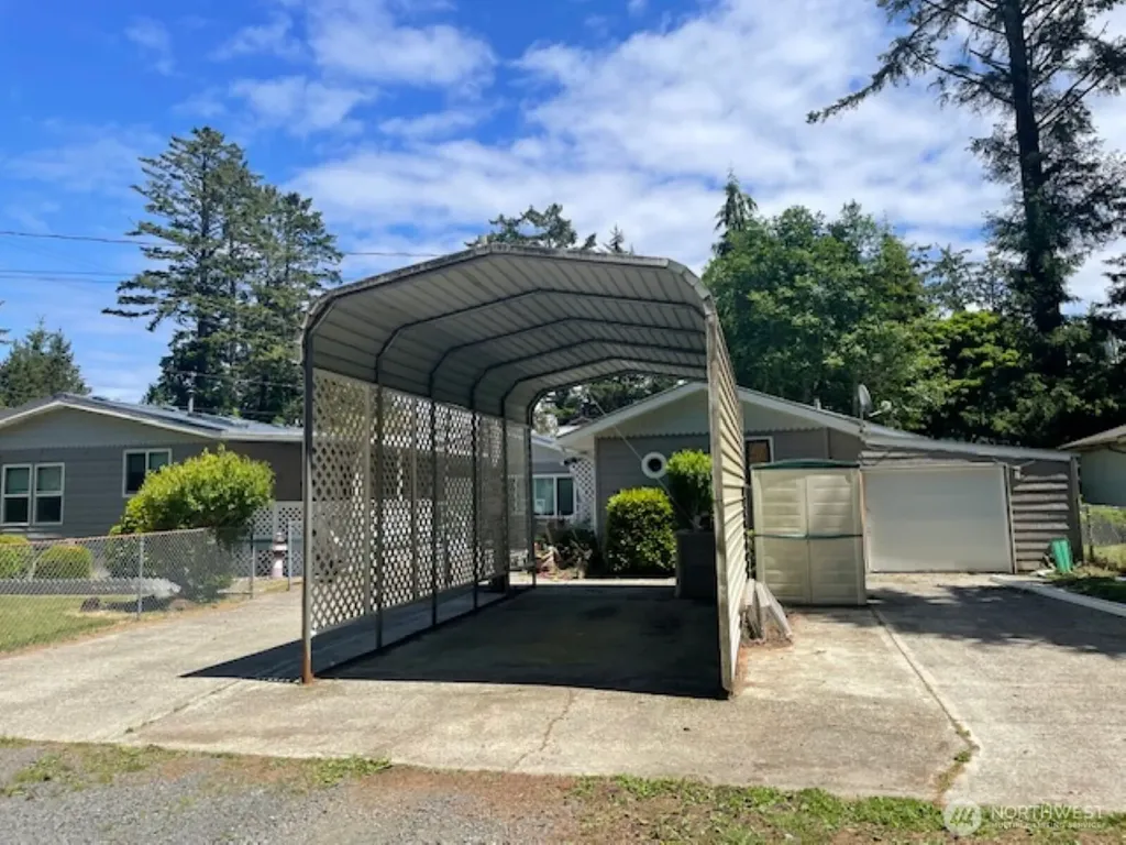 2404 Bay Avenue Ocean Park WA 98640