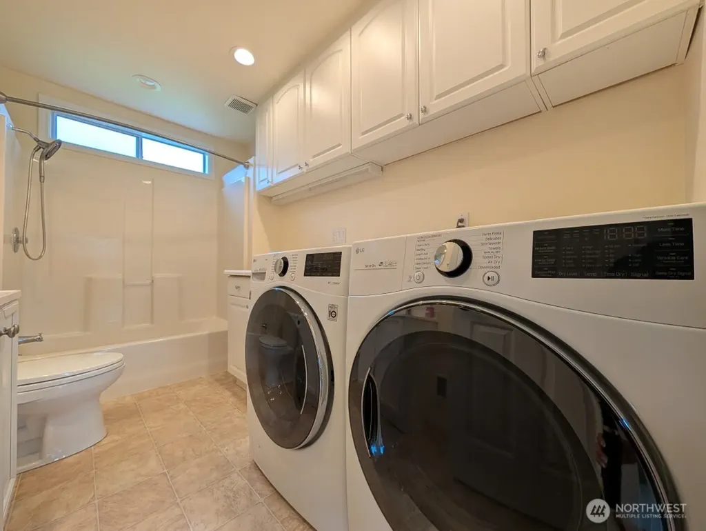 1022 Oakes Avenue Everett WA 98201