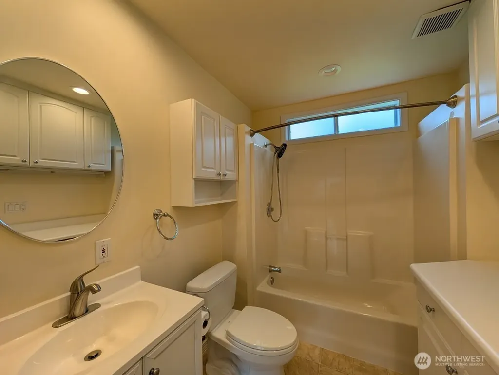 1022 Oakes Avenue Everett WA 98201
