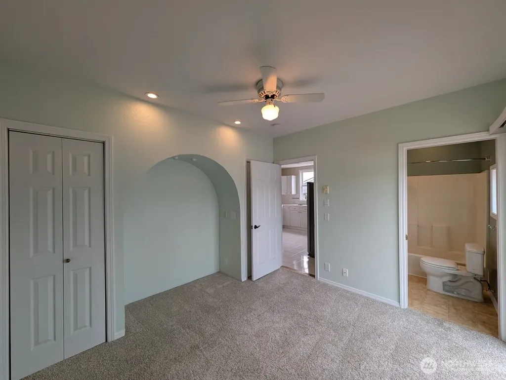 1022 Oakes Avenue Everett WA 98201