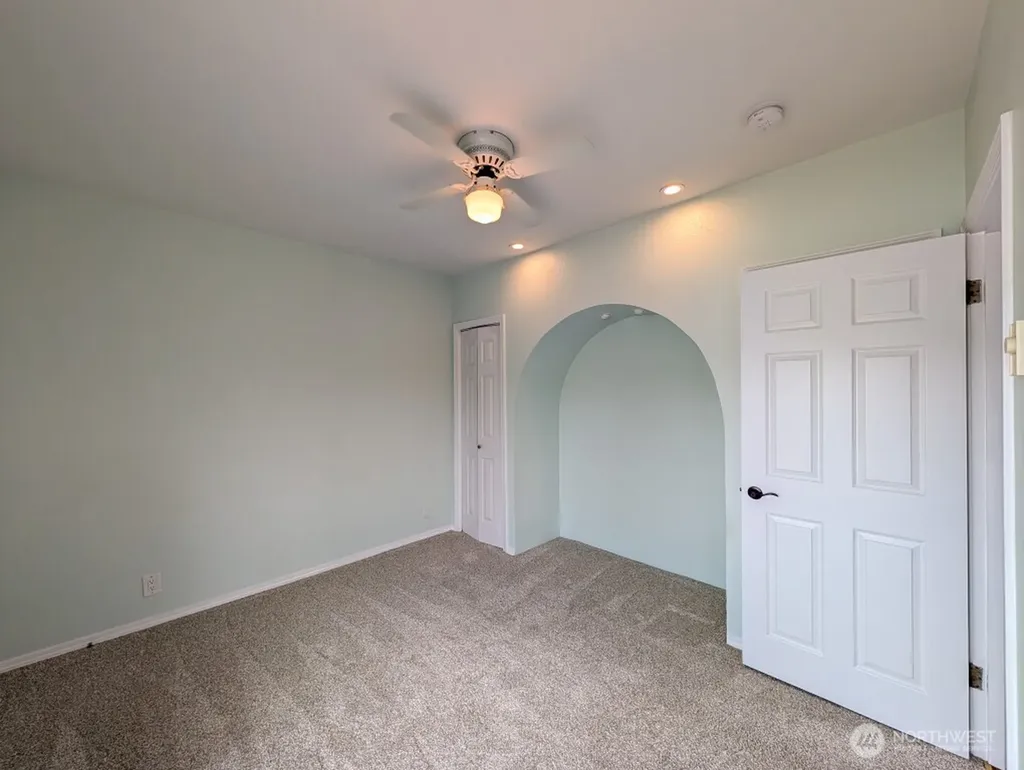 1022 Oakes Avenue Everett WA 98201