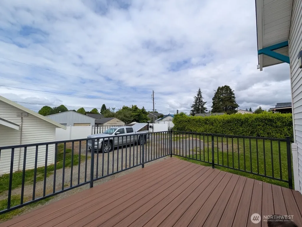 1022 Oakes Avenue Everett WA 98201