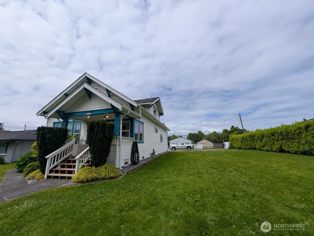 1022 Oakes Avenue Everett WA 98201