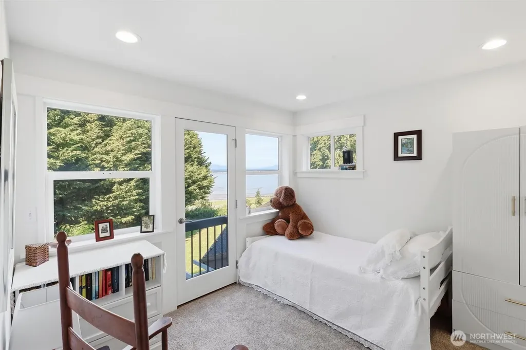 108 N Livingston Bay Road Camano Island WA 98282