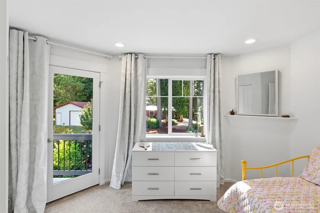 108 N Livingston Bay Road Camano Island WA 98282