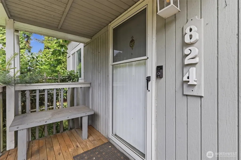 824 S 146th Street Burien WA 98168