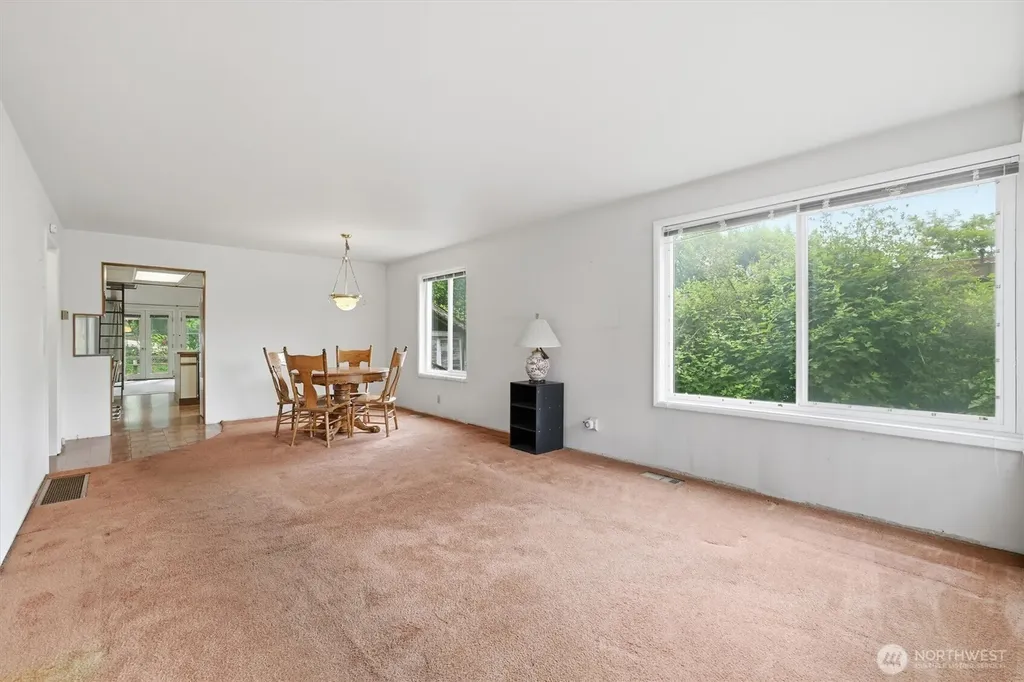 824 S 146th Street Burien WA 98168