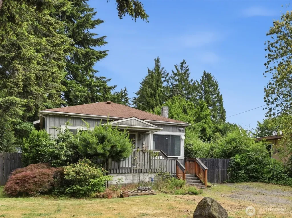 824 S 146th Street Burien WA 98168