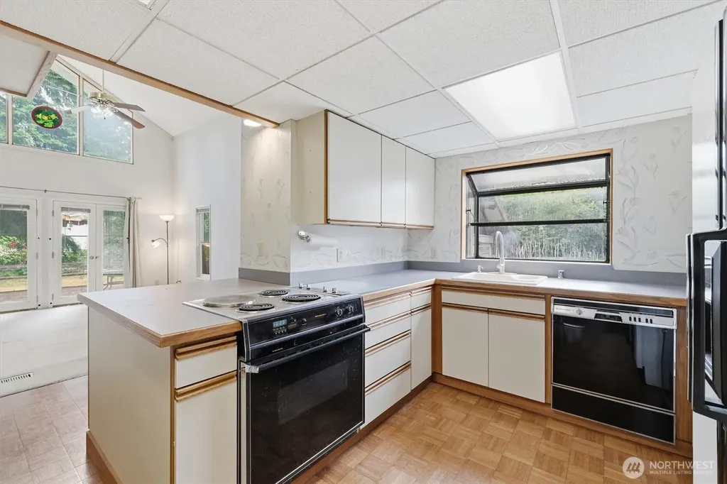 824 S 146th Street Burien WA 98168