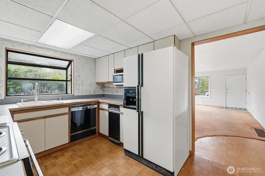 824 S 146th Street Burien WA 98168