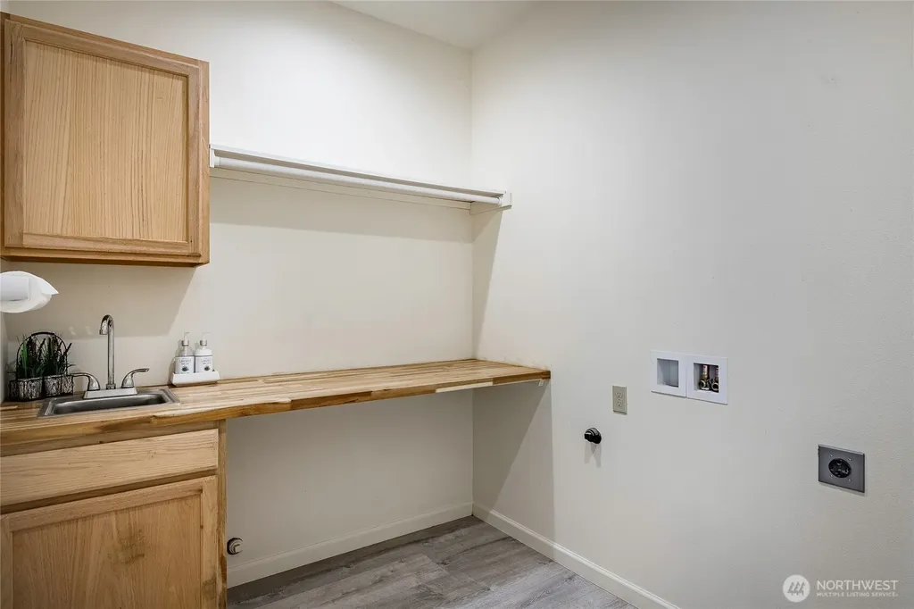9626 W 34th Crest Blaine WA 98230