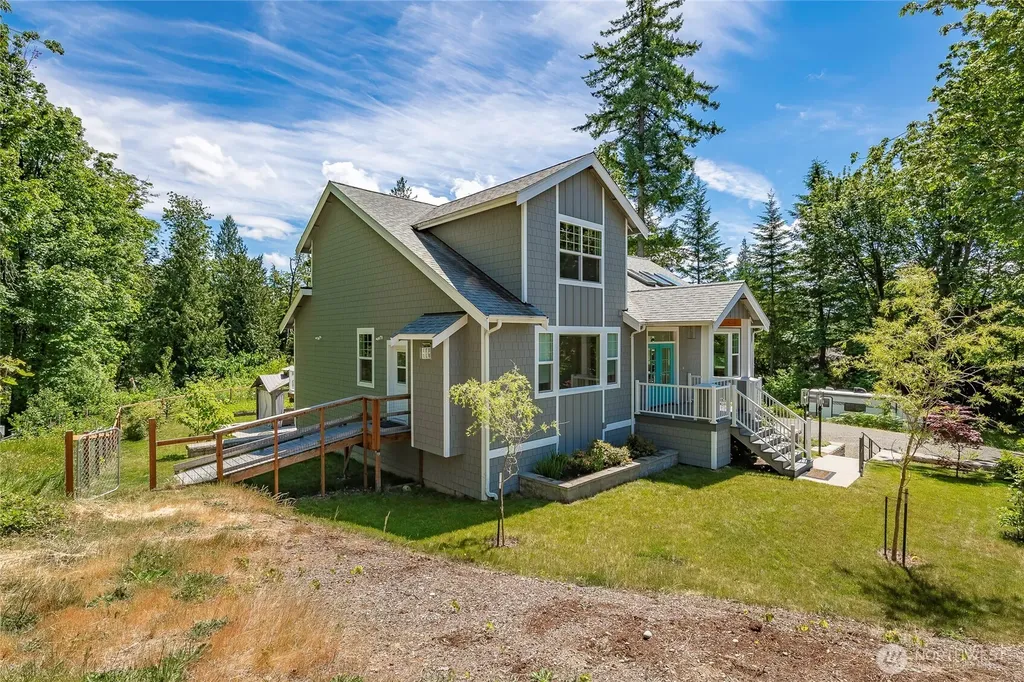 9626 W 34th Crest Blaine WA 98230
