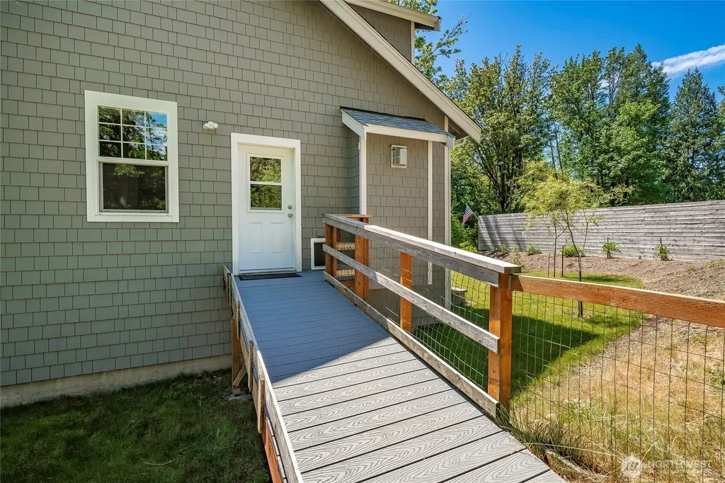9626 W 34th Crest Blaine WA 98230