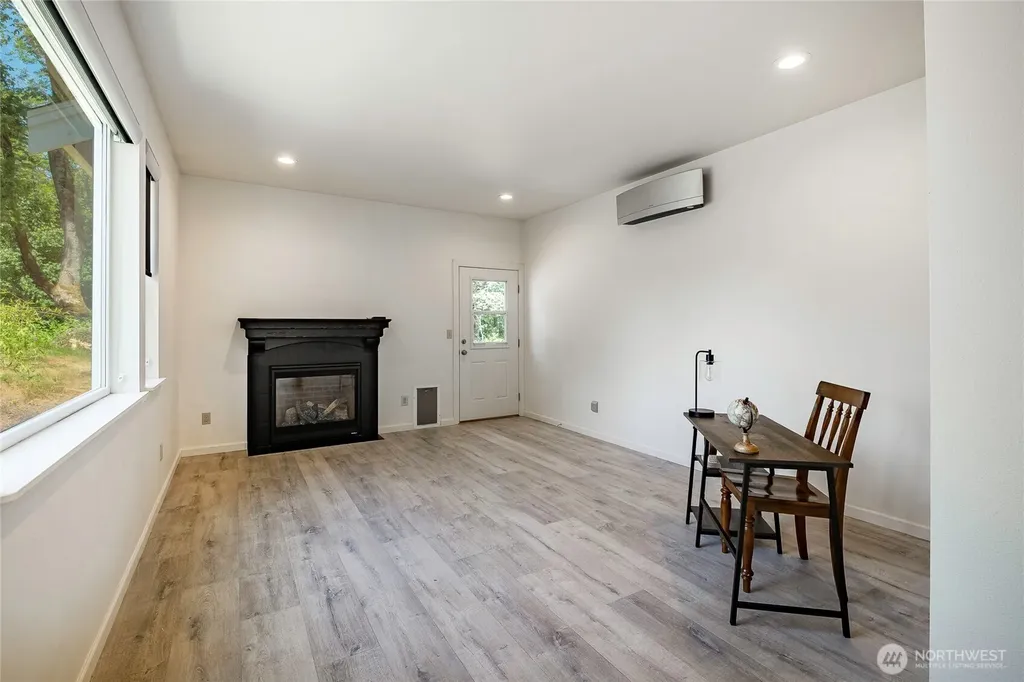 9626 W 34th Crest Blaine WA 98230