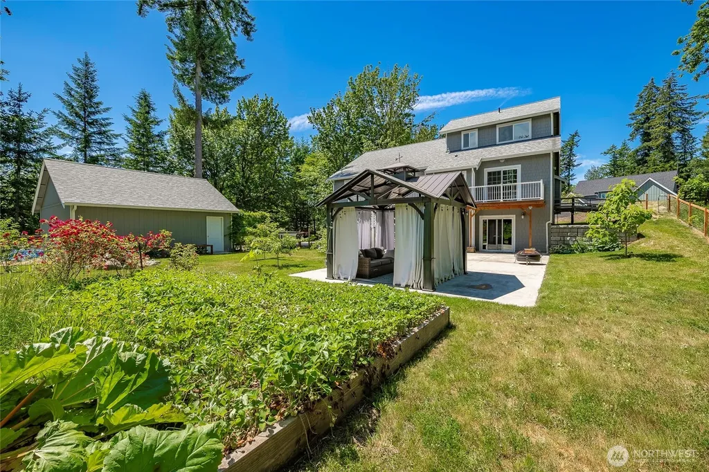 9626 W 34th Crest Blaine WA 98230