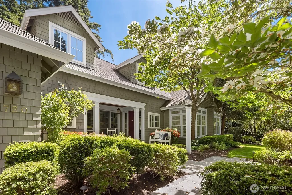 2720 105th Avenue SE Beaux Arts WA 98004