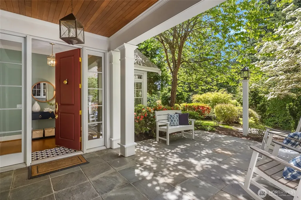2720 105th Avenue SE Beaux Arts WA 98004