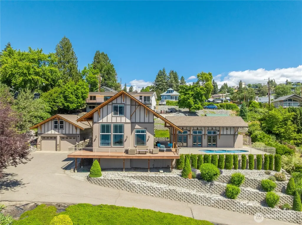 408 Manson Boulevard Manson WA 98831