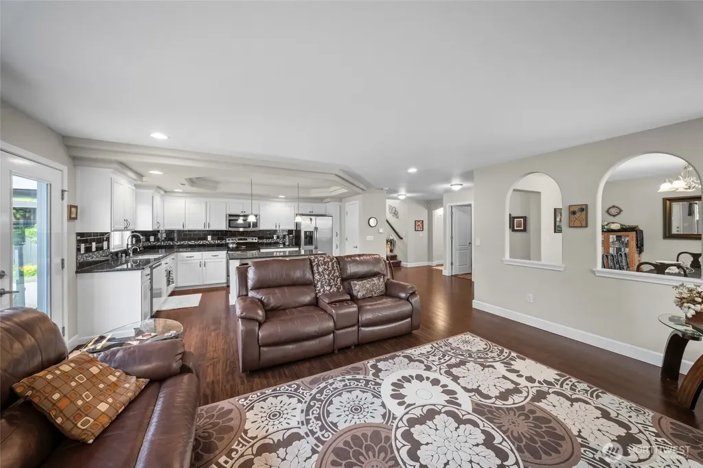 5906 Alaska Court Tacoma WA 98408