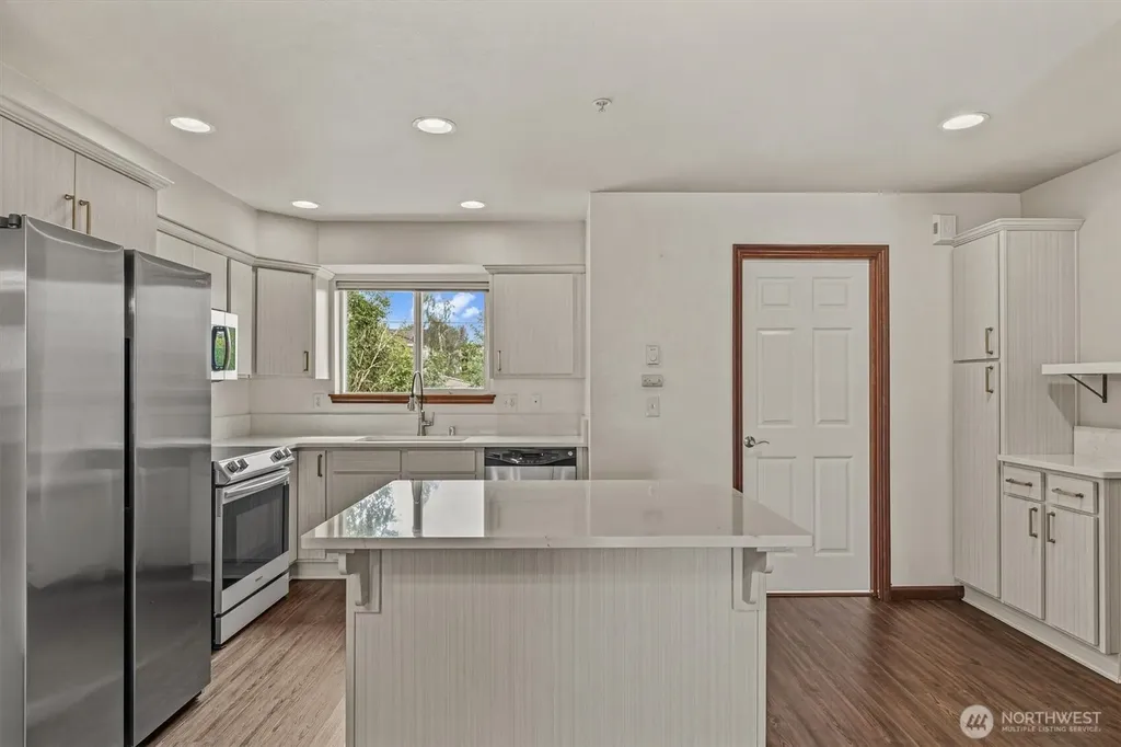 527 Neff Circle Burlington WA 98233