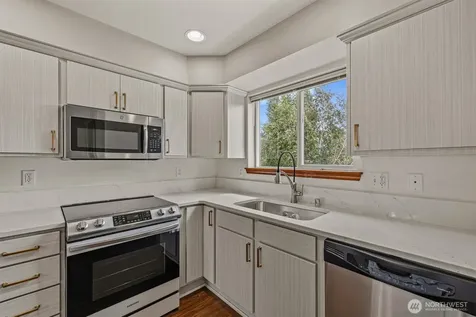 527 Neff Circle Burlington WA 98233