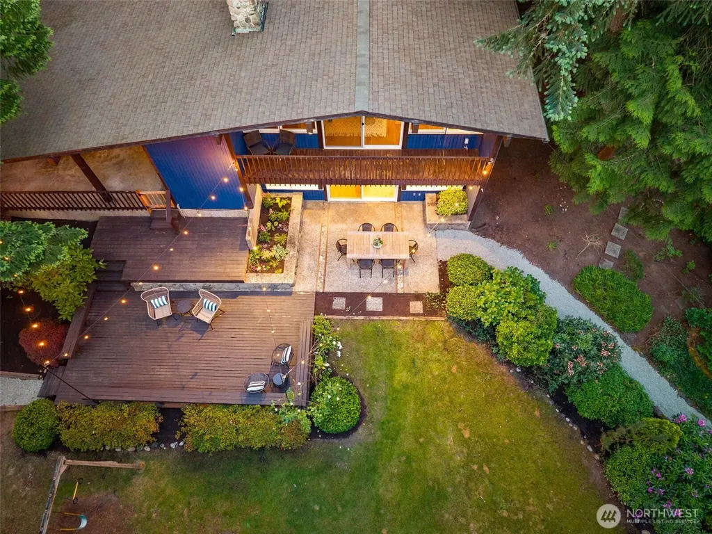 1305 Kings Place NW Bainbridge Island WA 98110